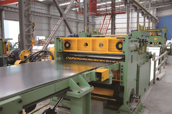 Corte de aço laminado do metal à linha do comprimento para a tesoura transversal