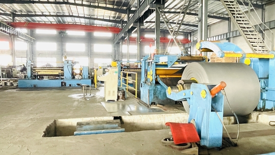0.2mm galvanizou C.A. de aço 22KW da máquina de corte da bobina da chapa metálica