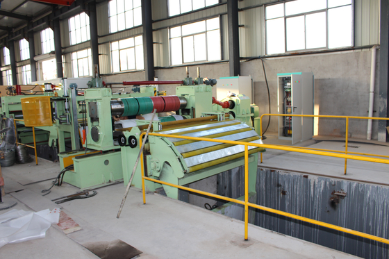 Talhadeira da bobina do metal do miliampère (0.3-2) ×1300mm para o mercado de Irã com alta velocidade para a espessura 0.3-2mm