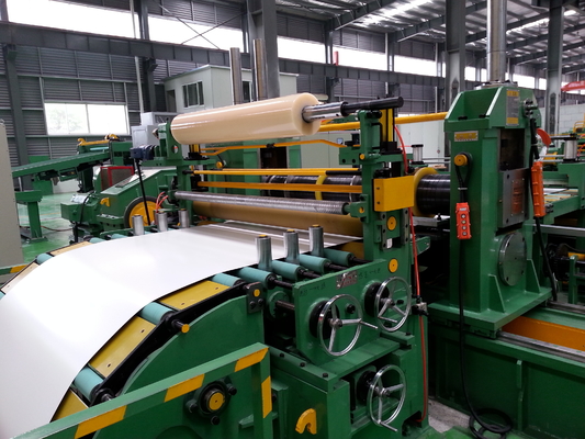 O aço carbono X1600 do miliampère (1-4mm) galvanizou a bobina de aço que corta o equipamento feito em China