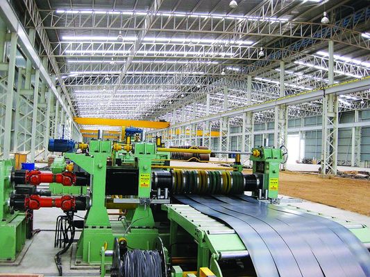 máquina de corte de aço da tira de 0.6-5mm da esquerda à direita que alimenta