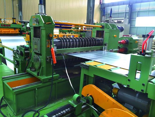 máquina de corte de aço da tira de 0.6-5mm da esquerda à direita que alimenta